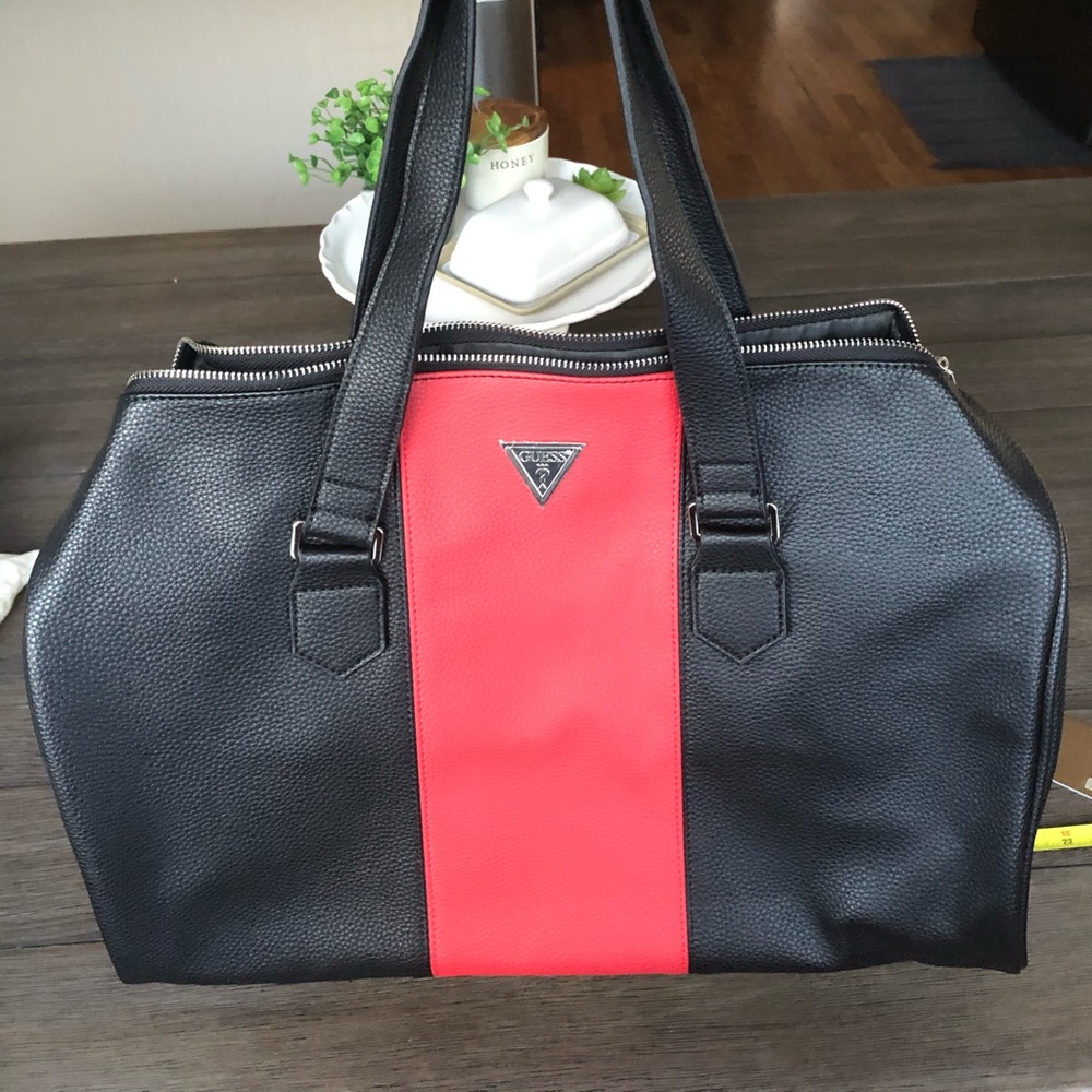 New Guess Duffle Bag
